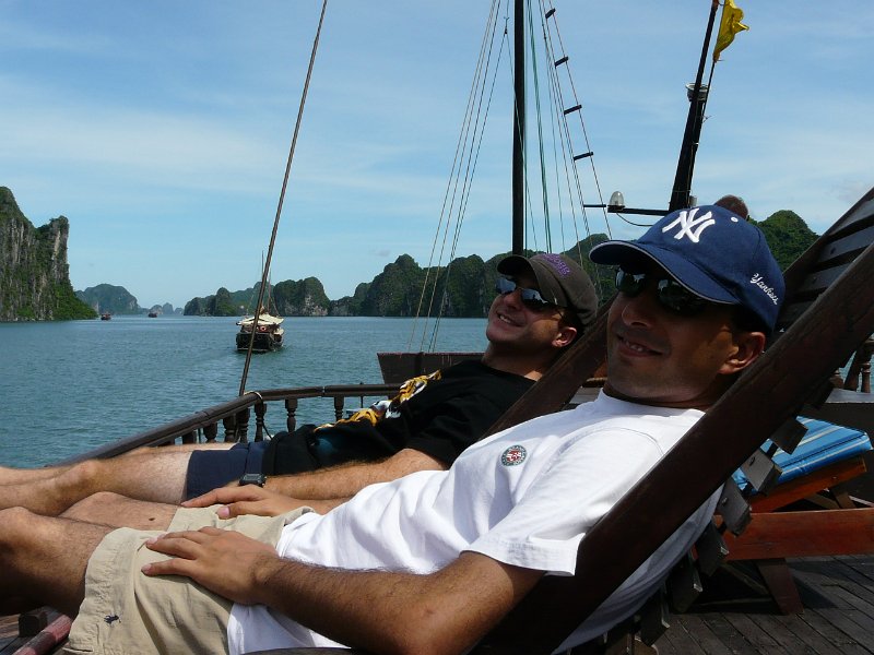 2008-08-16-HALONG BAY-P1030305.JPG